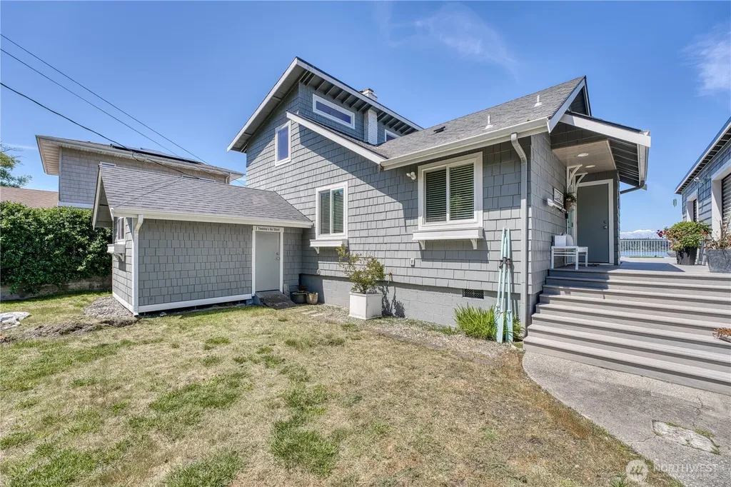 4430 Sunset Beach Road W University Place WA 98466