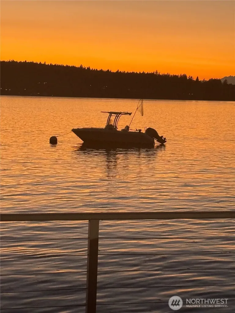 4430 Sunset Beach Road W University Place WA 98466