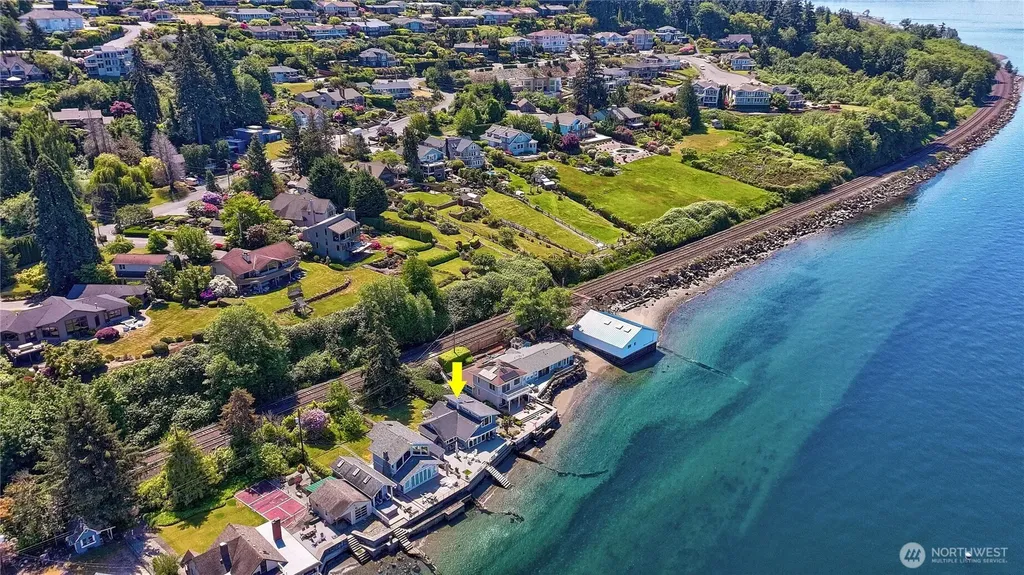 4430 Sunset Beach Road W University Place WA 98466