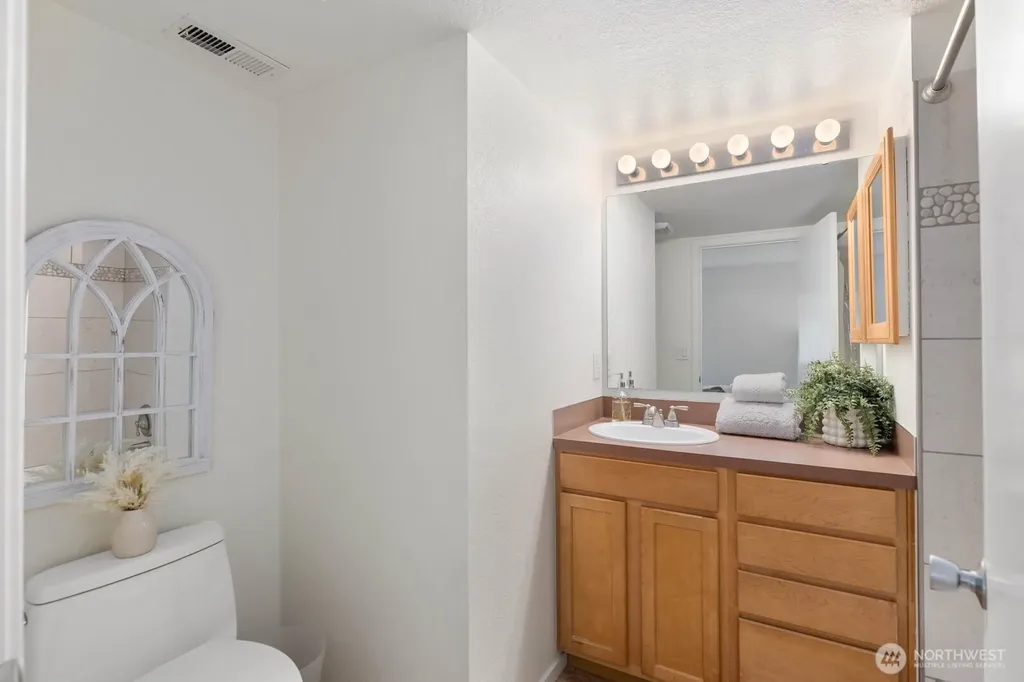 11630 100th Avenue NE Kirkland WA 98034