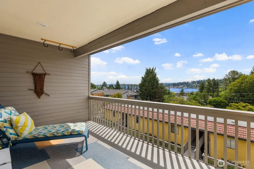 11630 100th Avenue NE Kirkland WA 98034