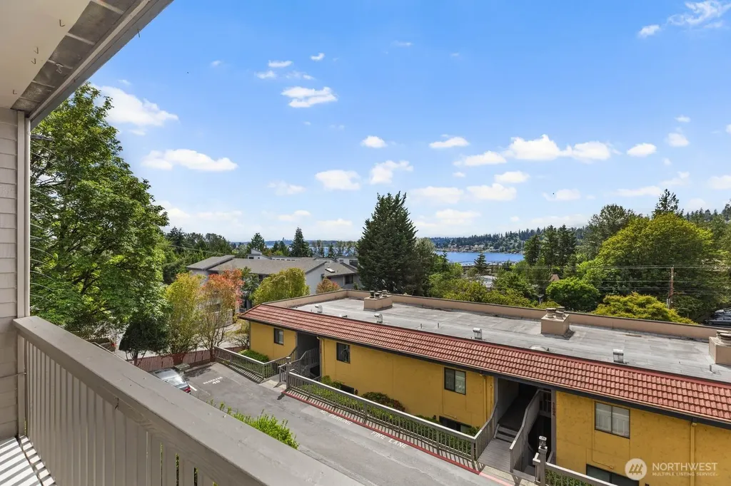 11630 100th Avenue NE Kirkland WA 98034