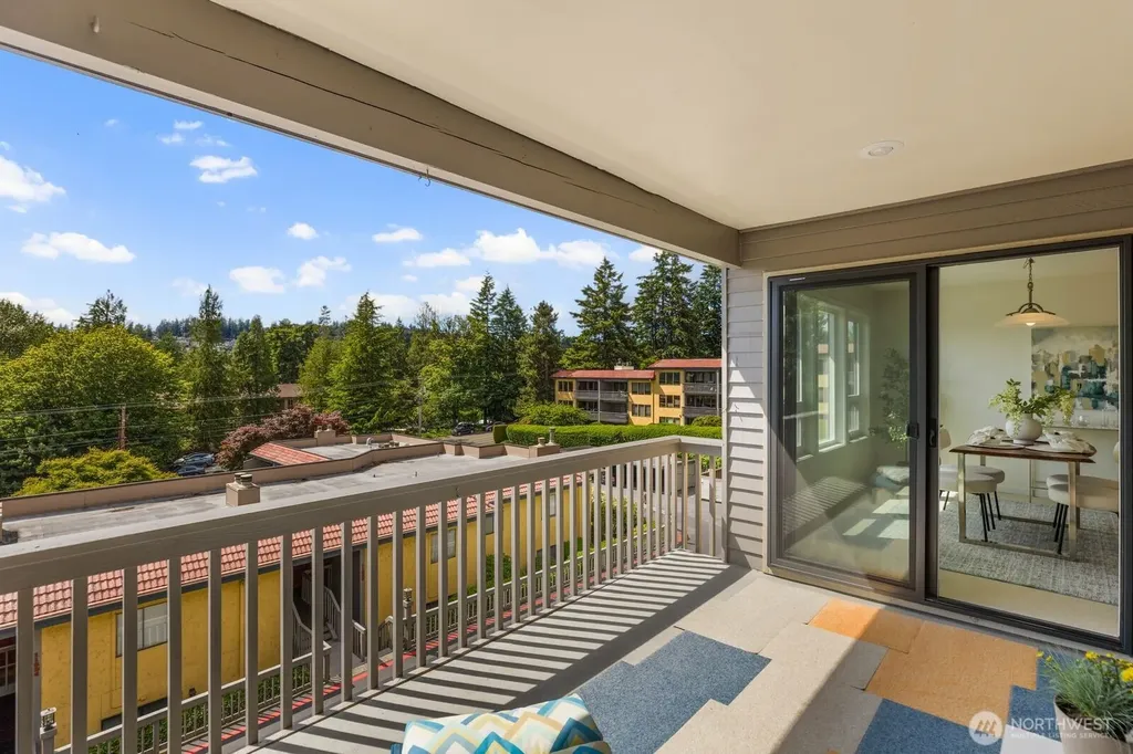 11630 100th Avenue NE Kirkland WA 98034