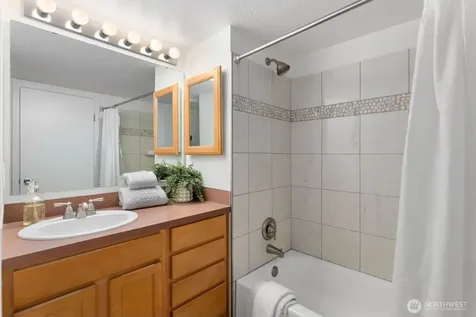 11630 100th Avenue NE Kirkland WA 98034