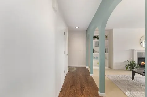 11630 100th Avenue NE Kirkland WA 98034