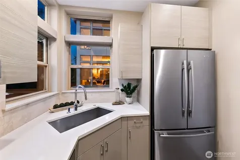 2424 NW 62nd Street Seattle WA 98107