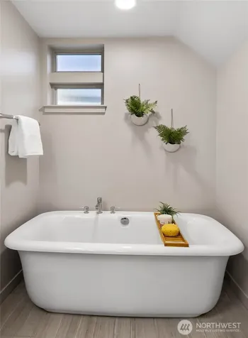 2424 NW 62nd Street Seattle WA 98107