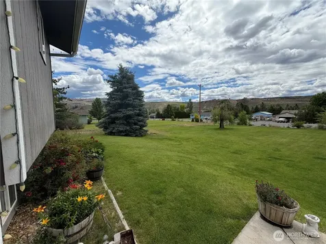 324 Omak River Road Omak WA 98841
