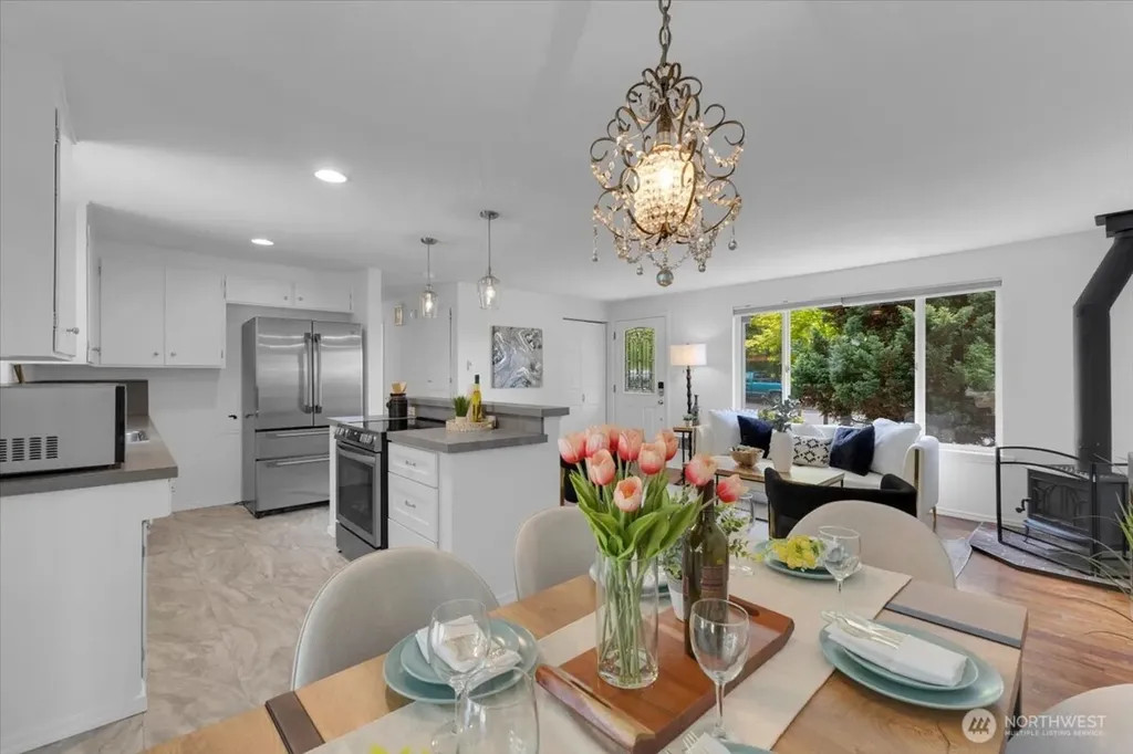 2427 200th Place SW Lynnwood WA 98036