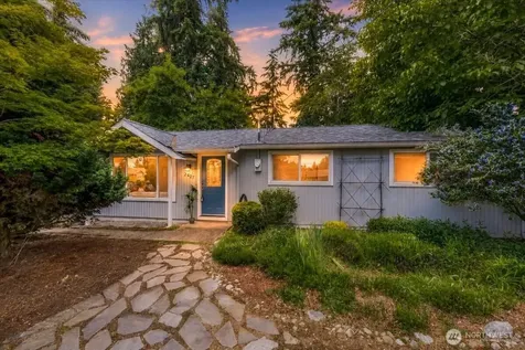 2427 200th Place SW Lynnwood WA 98036