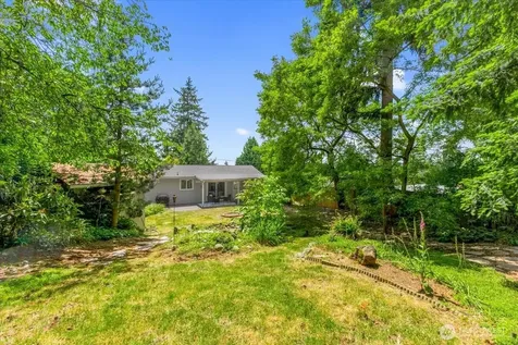 2427 200th Place SW Lynnwood WA 98036