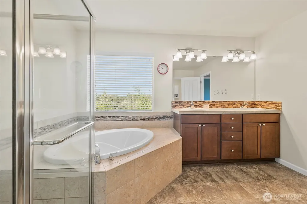 15216 79th Avenue E Puyallup WA 98375