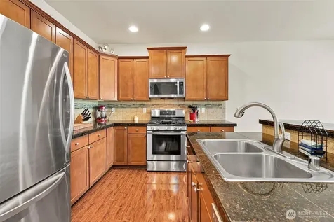 15216 79th Avenue E Puyallup WA 98375