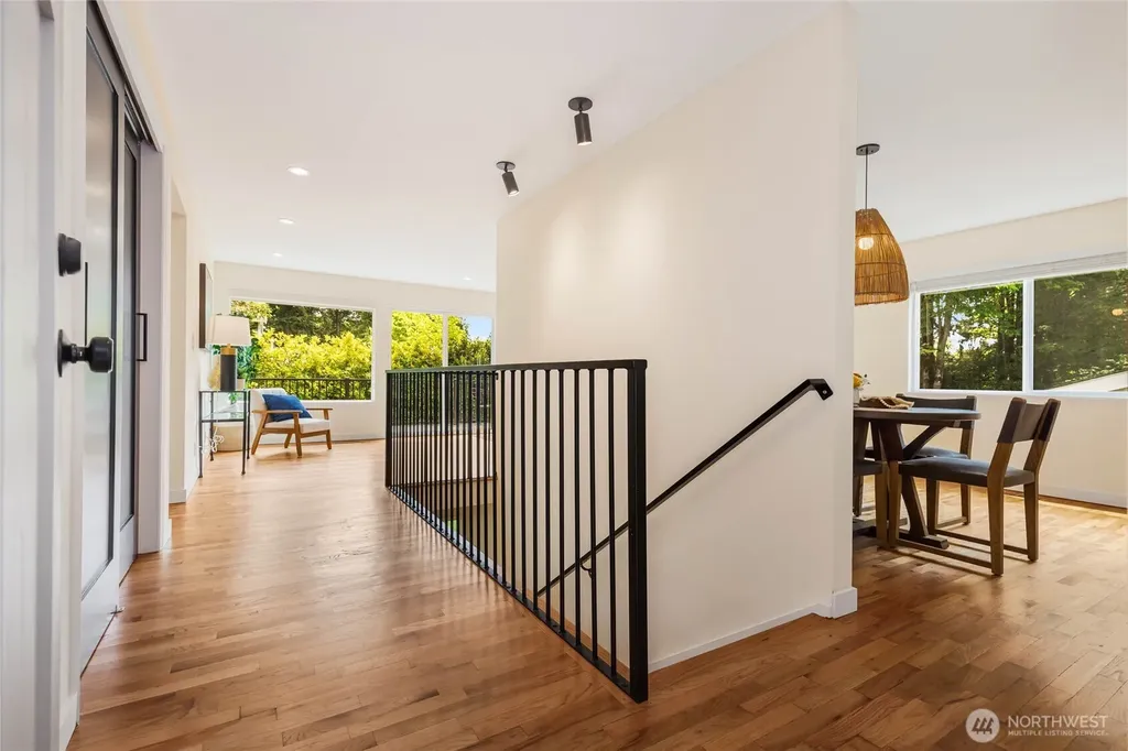 7047 NE 138th Street Kirkland WA 98034