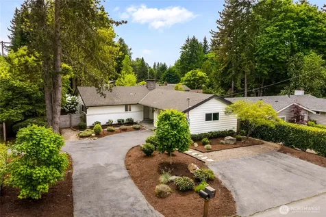 7047 NE 138th Street Kirkland WA 98034