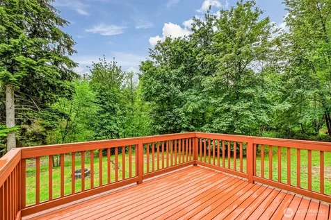 810 90th Street NW Tulalip WA 98271