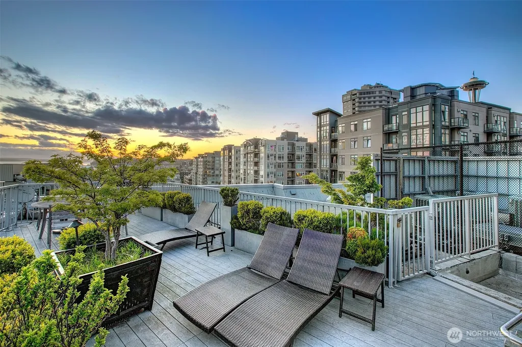 81 Clay Street Seattle WA 98121