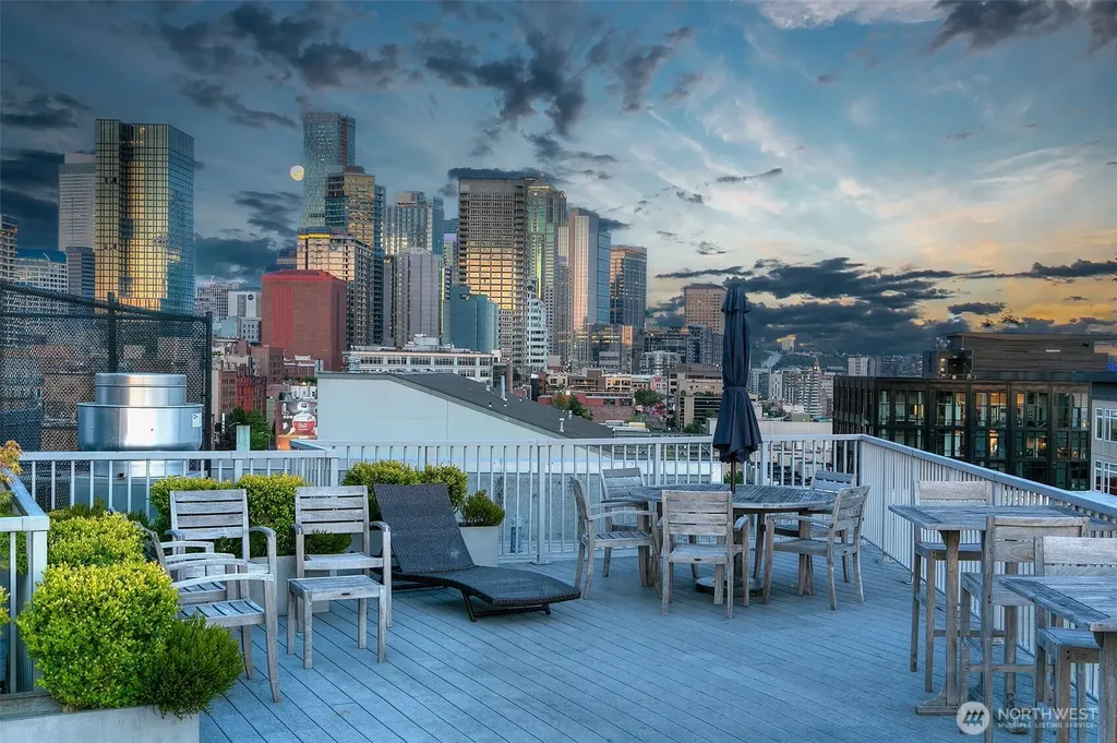 81 Clay Street Seattle WA 98121