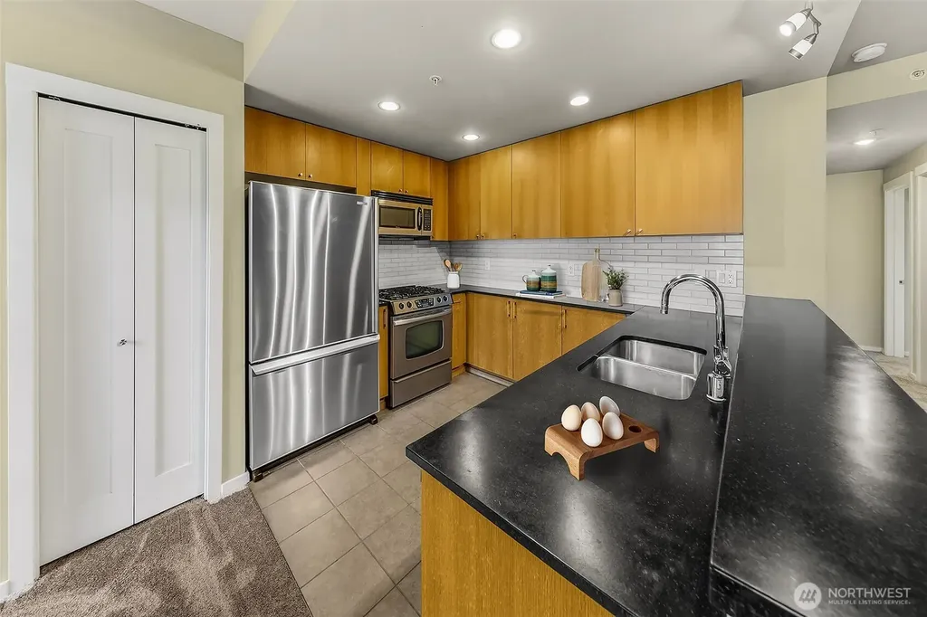 81 Clay Street Seattle WA 98121