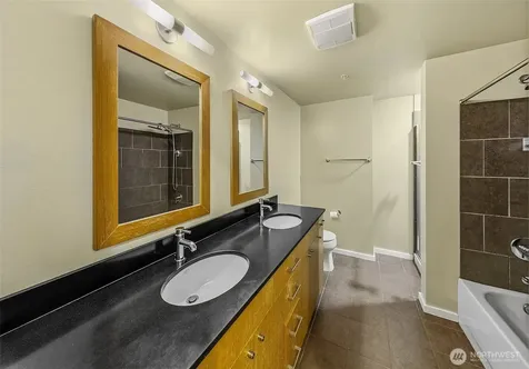 81 Clay Street Seattle WA 98121