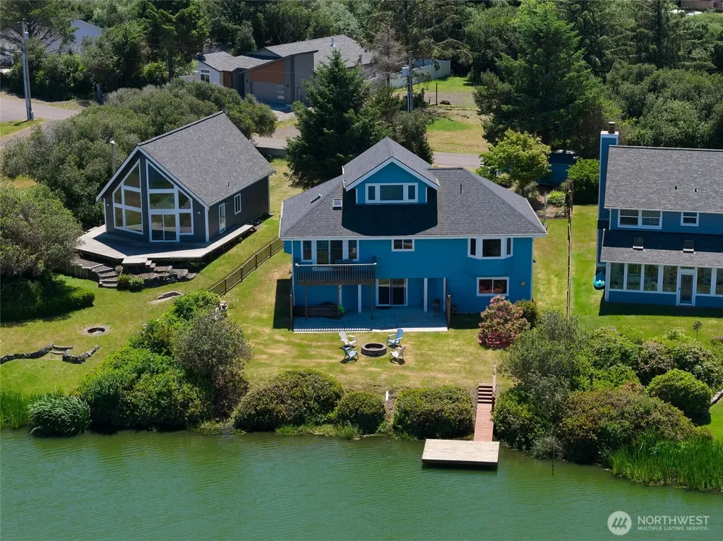 142 Sea Breeze SE Ocean Shores WA 98569