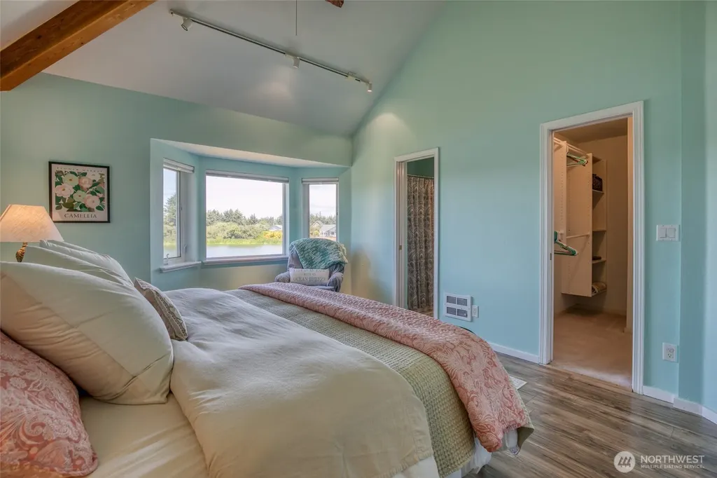 142 Sea Breeze SE Ocean Shores WA 98569