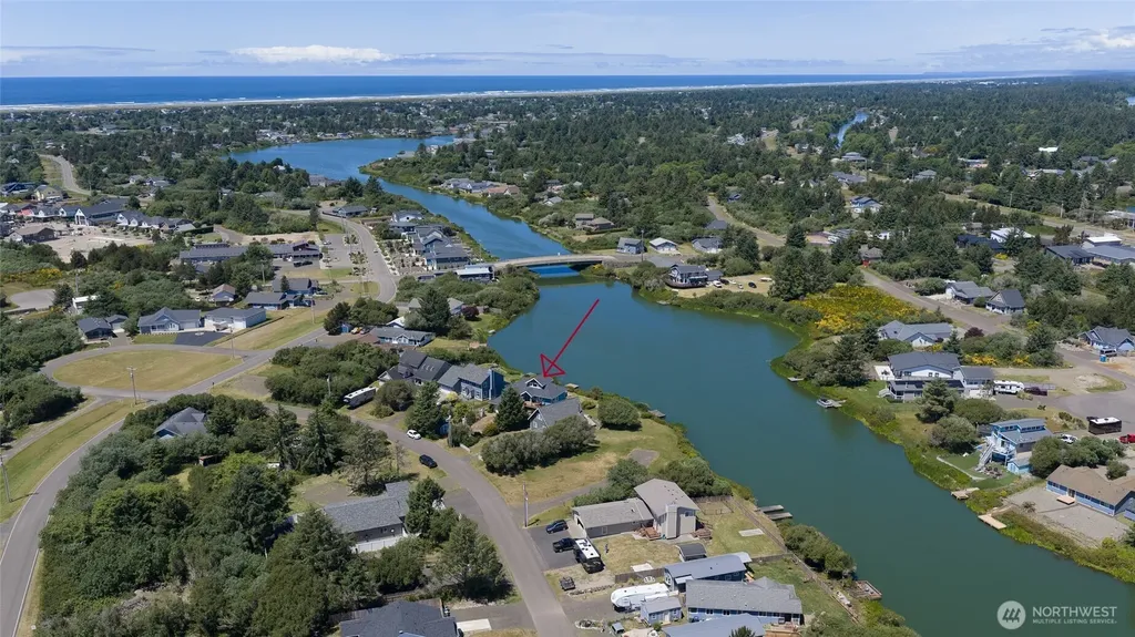 142 Sea Breeze SE Ocean Shores WA 98569
