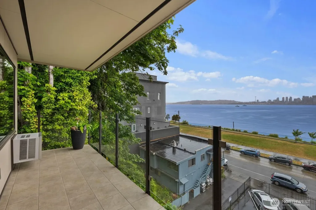 1727 Harbor Avenue SW Seattle WA 98126
