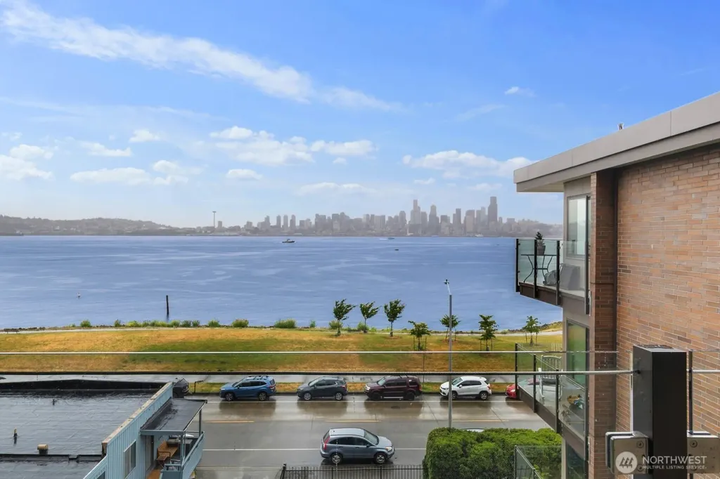 1727 Harbor Avenue SW Seattle WA 98126