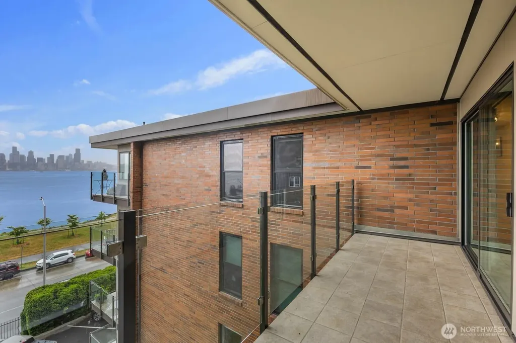 1727 Harbor Avenue SW Seattle WA 98126