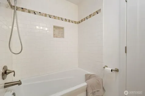 1727 Harbor Avenue SW Seattle WA 98126