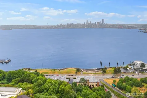 1727 Harbor Avenue SW Seattle WA 98126
