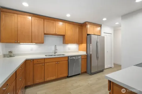 1727 Harbor Avenue SW Seattle WA 98126