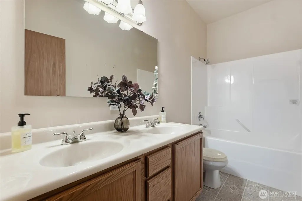 9347 Piperhill Drive SE Olympia WA 98513
