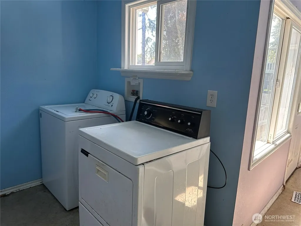 152 Karr Avenue Hoquiam WA 98550