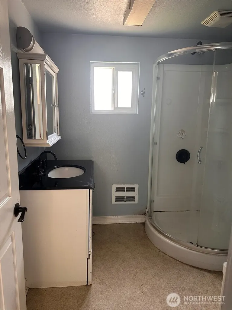152 Karr Avenue Hoquiam WA 98550
