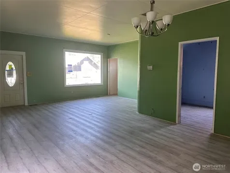 152 Karr Avenue Hoquiam WA 98550