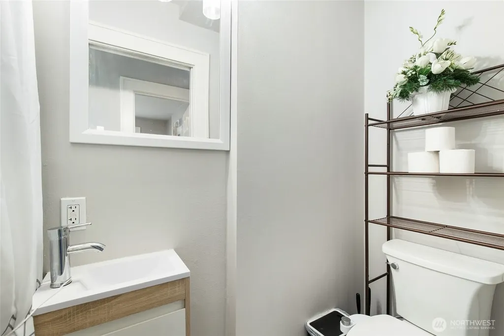 10124 3rd Avenue NW Seattle WA 98177