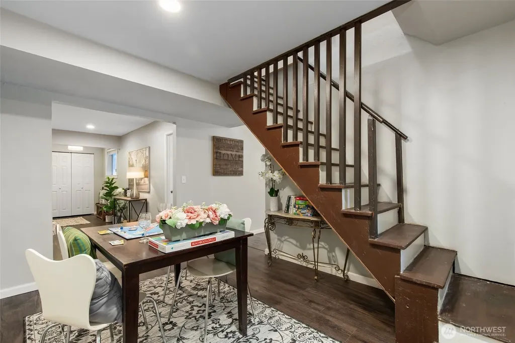 10124 3rd Avenue NW Seattle WA 98177