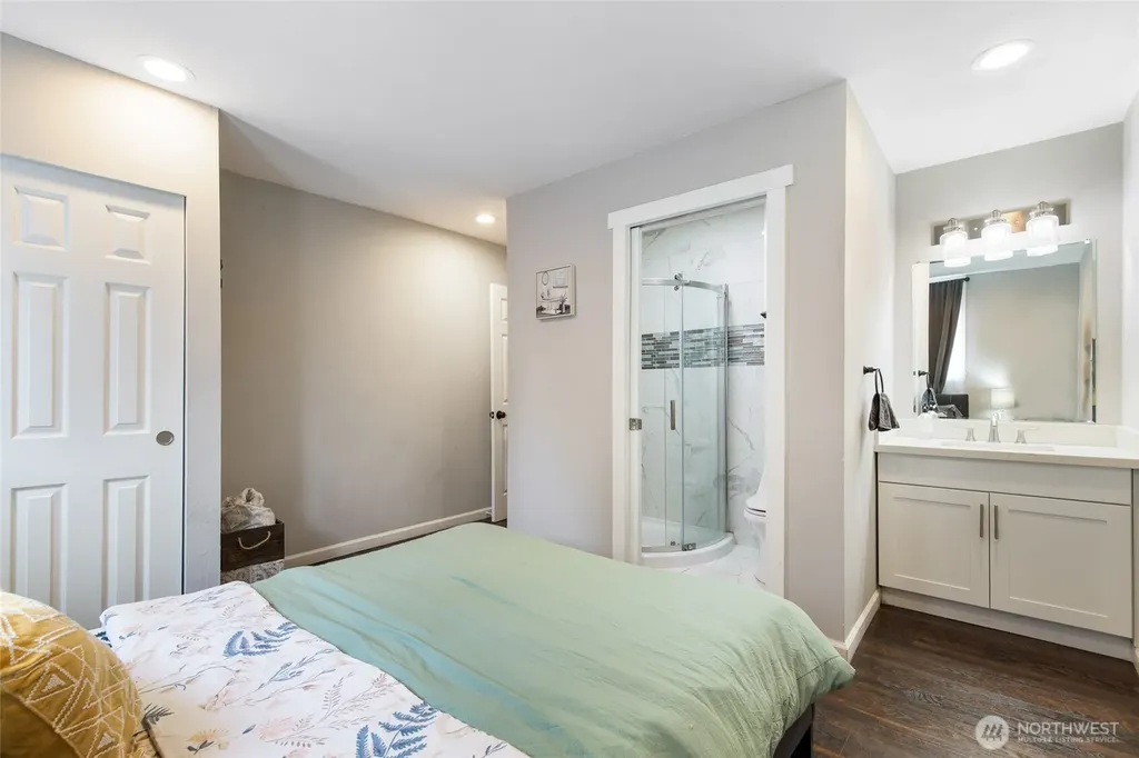 10124 3rd Avenue NW Seattle WA 98177