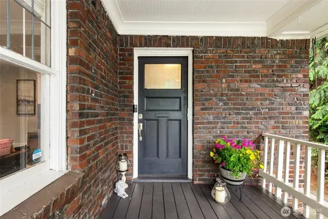 10124 3rd Avenue NW Seattle WA 98177