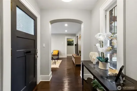 10124 3rd Avenue NW Seattle WA 98177