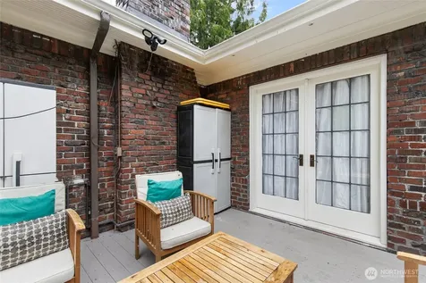 10124 3rd Avenue NW Seattle WA 98177