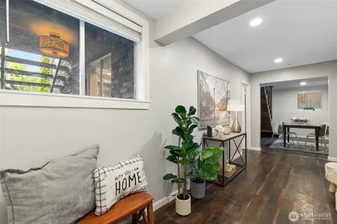 10124 3rd Avenue NW Seattle WA 98177