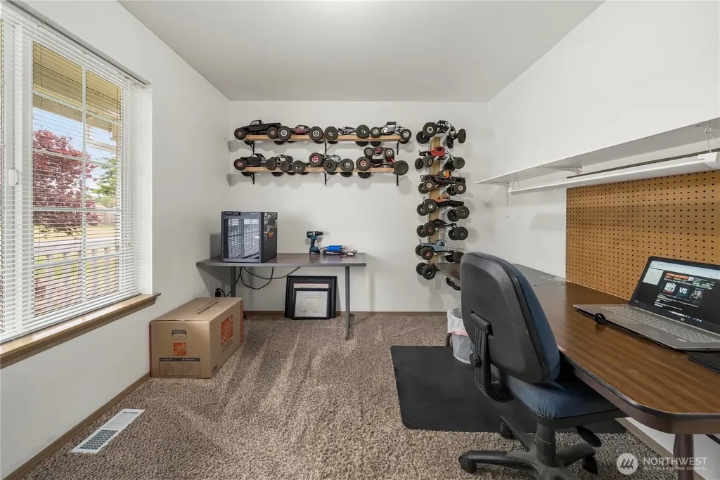 10309 School Land Road SW Rochester WA 98579