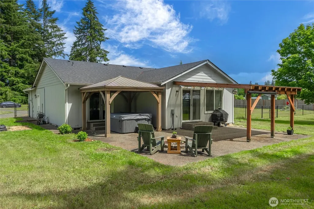 10309 School Land Road SW Rochester WA 98579