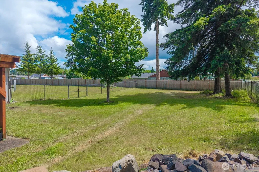10309 School Land Road SW Rochester WA 98579