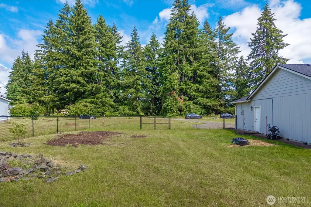 10309 School Land Road SW Rochester WA 98579