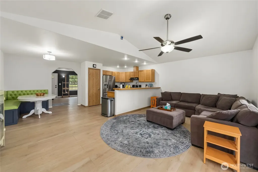 10309 School Land Road SW Rochester WA 98579