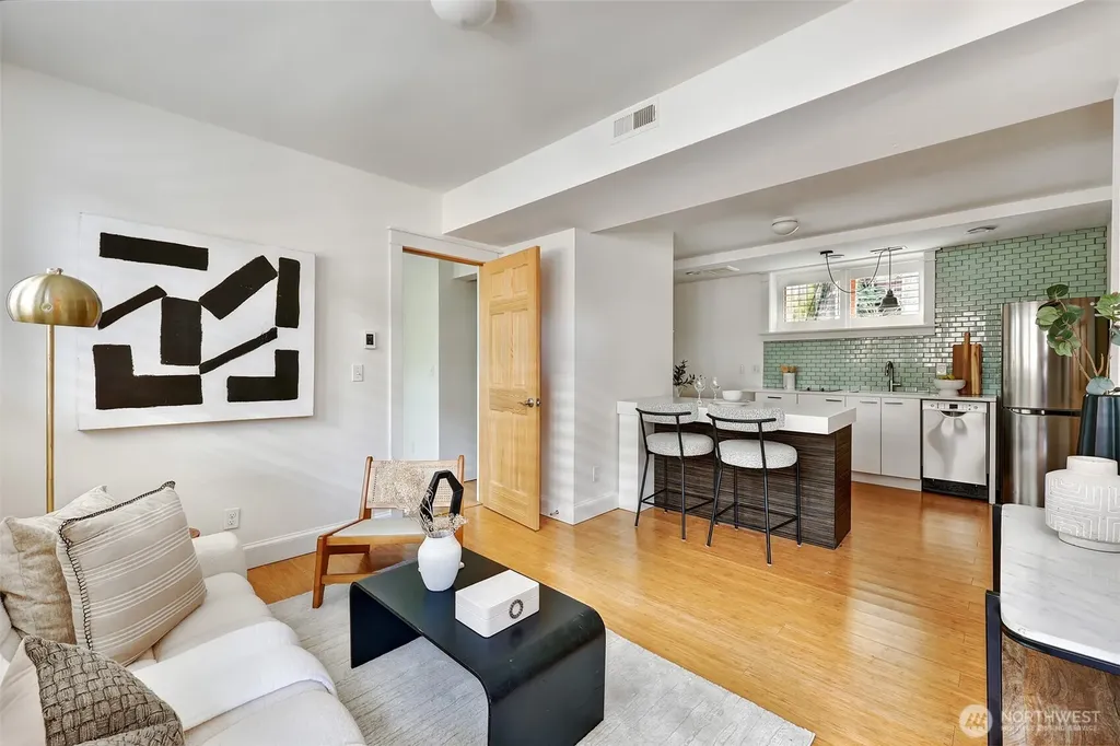 1110 E Denny Seattle WA 98122
